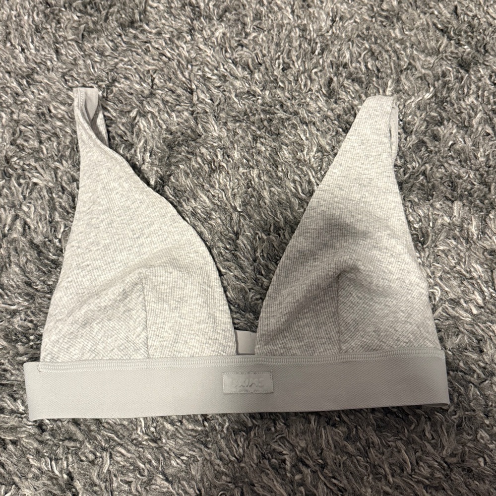 SKIMS Plunge bralette  grey - size medium NWOT